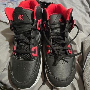 NWT boys high tops sneakers